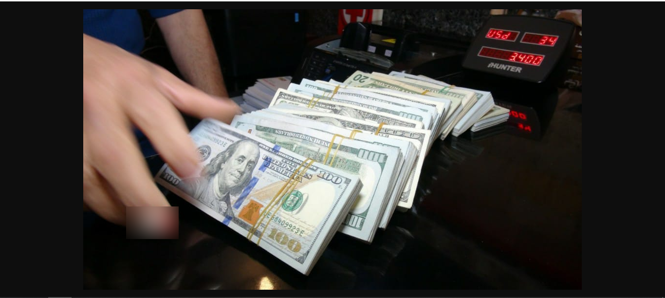 سعر 100 دولار اليوم في العراق مقابل الدينار العراقي في عمليات الشراء والبيع 2 سعر 100 دولار اليوم في العراق مقابل الدينار العراقي في عمليات الشراء والبيع