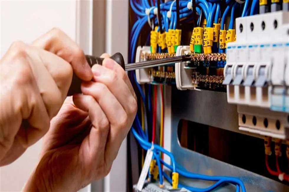 بعد زيادة الحالات.. تطبيق عقوبة سرقة التيار الكهربائي على جميع مرتكبي المخالفة بأمر وزاري 2 بعد زيادة الحالات.. تطبيق عقوبة سرقة التيار الكهربائي على جميع مرتكبي المخالفة بأمر وزاري