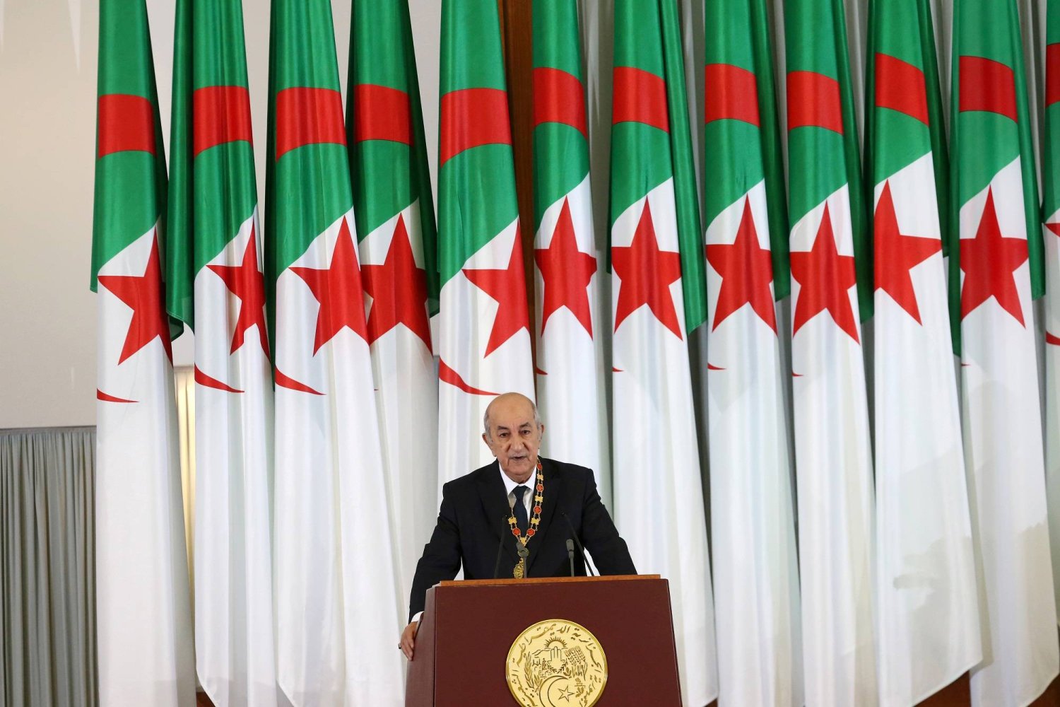 شنقريحه وزيرًا للدفاع.. التعديل الحكومي الجزائر 2024 استحداث وزارات جديدة 2 شنقريحه وزيرًا للدفاع.. التعديل الحكومي الجزائر 2024 استحداث وزارات جديدة