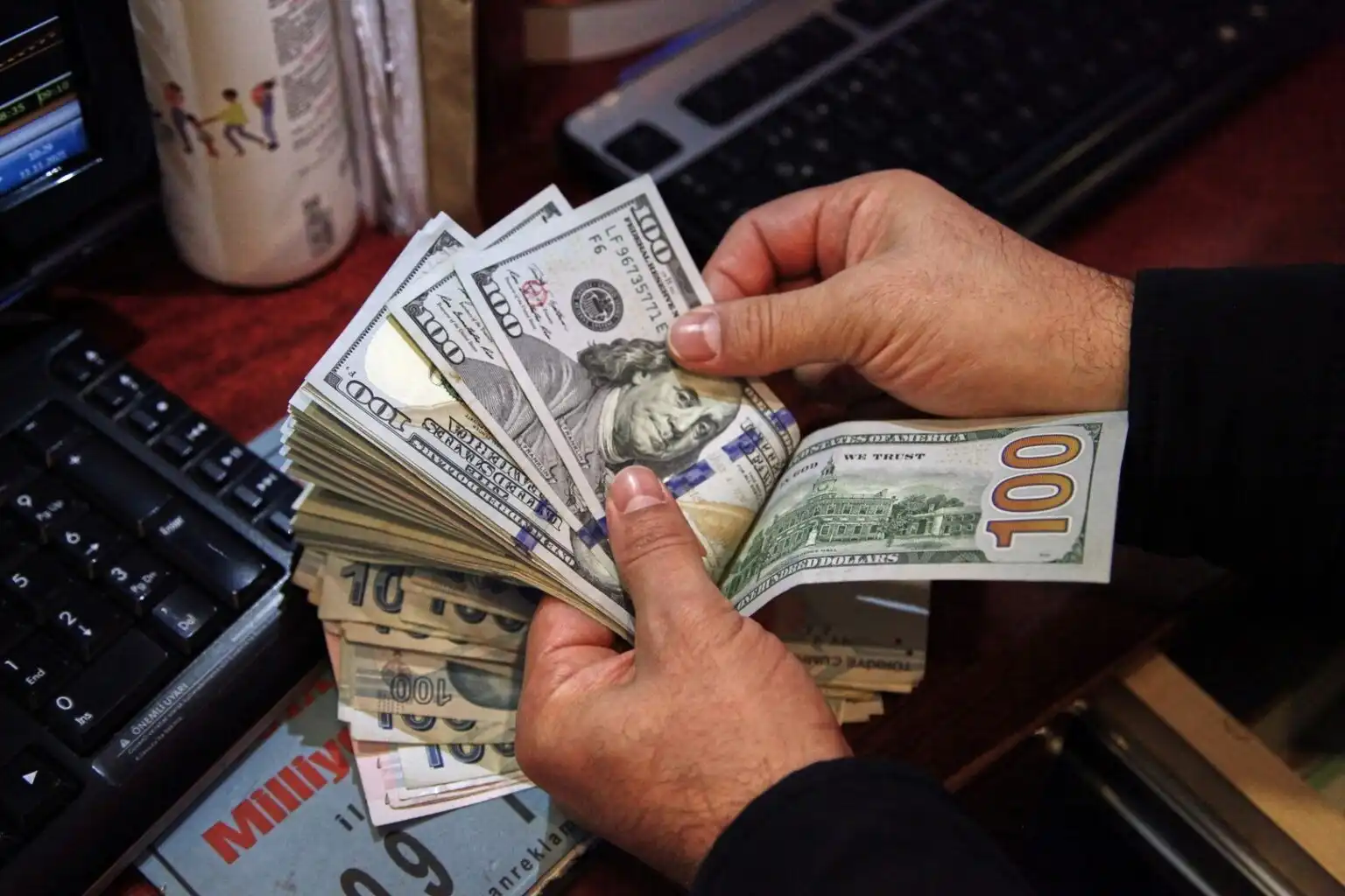 ثبات في نطاق معين.. سعر صرف الدولار اليوم فى بغداد وأربيل اليوم السبت 30 نوفمبر 2024 2 ثبات في نطاق معين.. سعر صرف الدولار اليوم فى بغداد وأربيل اليوم السبت 30 نوفمبر 2024