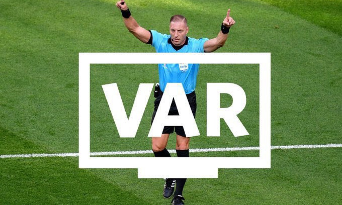 الفيفا يقرر إلغاء نظام الـ VAR واستبداله بنظام FSV.. تعرف على التفاصيل 2 الفيفا يقرر إلغاء نظام الـ VAR واستبداله بنظام FSV.. تعرف على التفاصيل