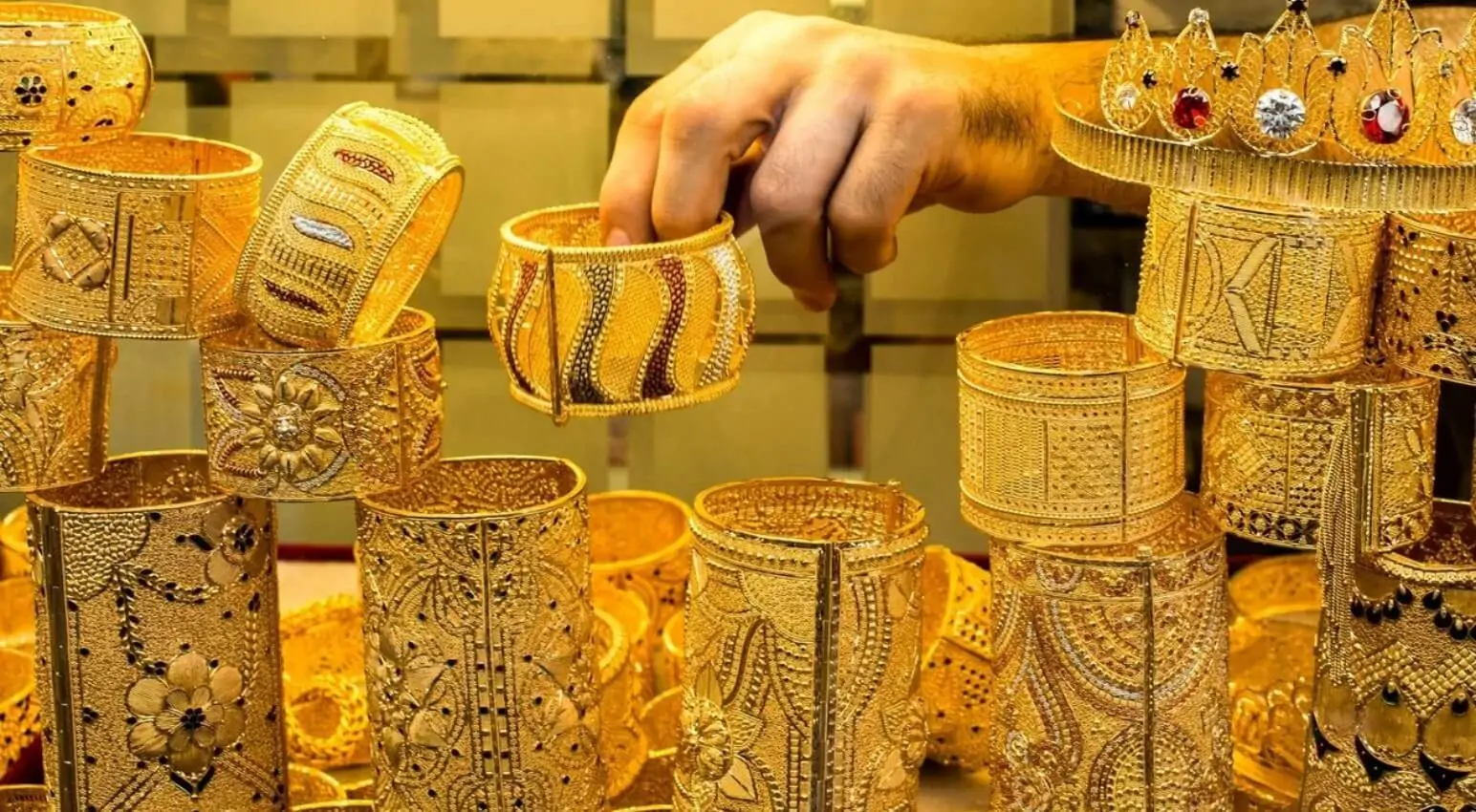 سعر الذهب اليوم الجزائر بيع وشراء في البورصة وفي المحلات التجارية الاثنين 25 نوفمبر 2024 2 سعر الذهب اليوم الجزائر بيع وشراء في البورصة وفي المحلات التجارية الاثنين 25 نوفمبر 2024