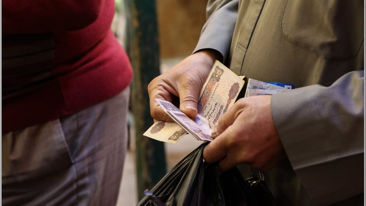"فرحة كبيرة للمصريين" حقيقة إضافة 1000 جنيهاً لأصحاب المعاشات وفقاً لهيئة التأمينات الإجتماعية 2 “فرحة كبيرة للمصريين” حقيقة إضافة 1000 جنيهاً لأصحاب المعاشات وفقاً لهيئة التأمينات الإجتماعية