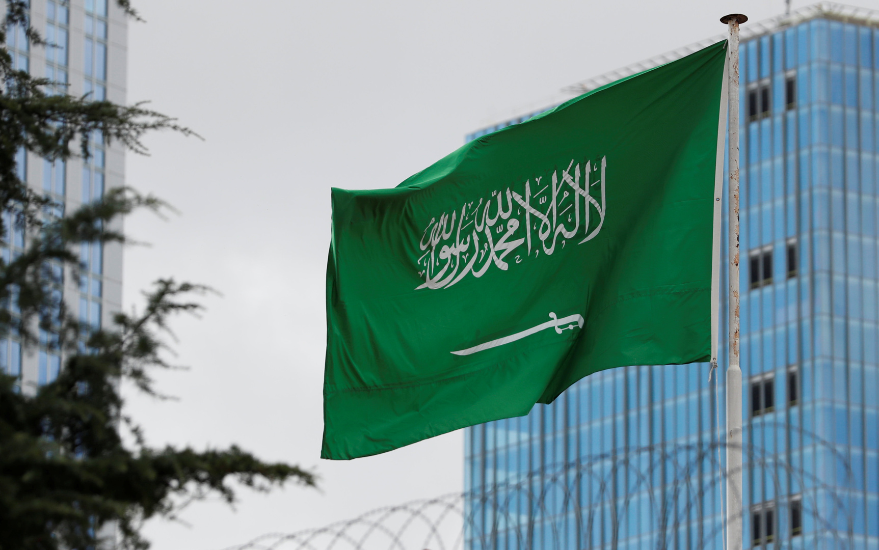 "احذر" الحكومة تعلن عقوبة زواج المسيار في السعودية 1446 عبر أبشر.. الشروط وخطوات التسجيل لتجنبها 2 “احذر” الحكومة تعلن عقوبة زواج المسيار في السعودية 1446 عبر أبشر.. الشروط وخطوات التسجيل لتجنبها