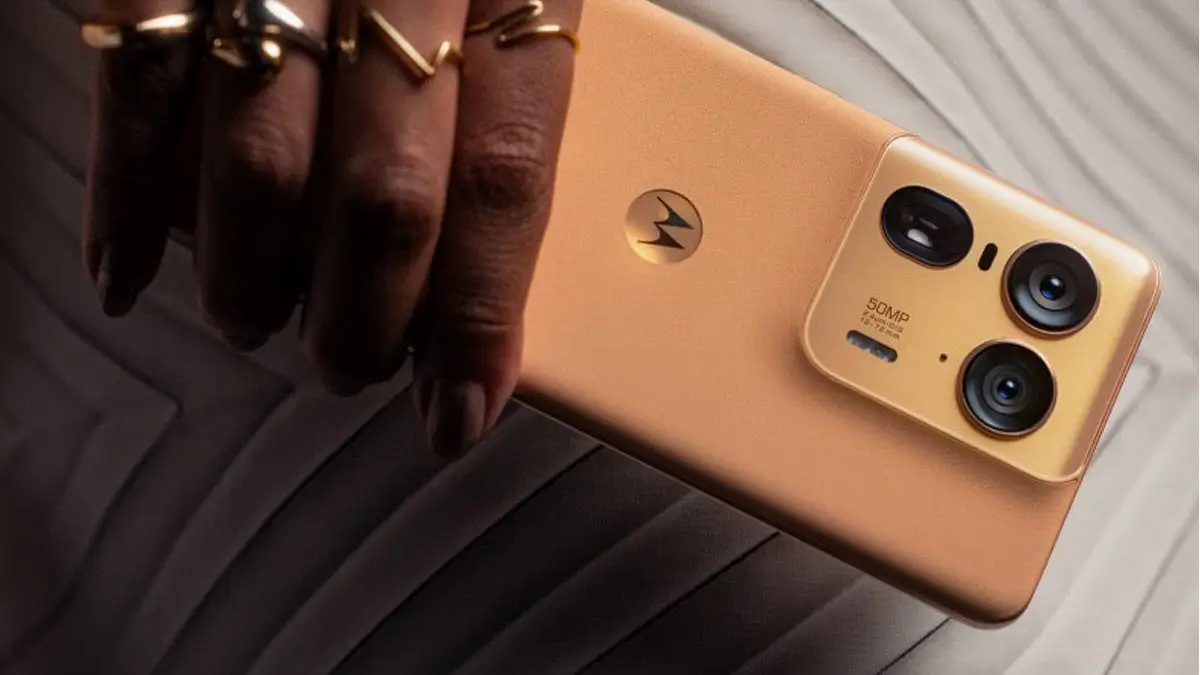 هاتف ولا في الخيال.. سعر ومواصفات هاتف Motorola Edge 50 Ultra ببطارية تدوم لأيام و3 ألوان ومقاومة للغبار 2 هاتف ولا في الخيال.. سعر ومواصفات هاتف Motorola Edge 50 Ultra ببطارية تدوم لأيام و3 ألوان ومقاومة للغبار