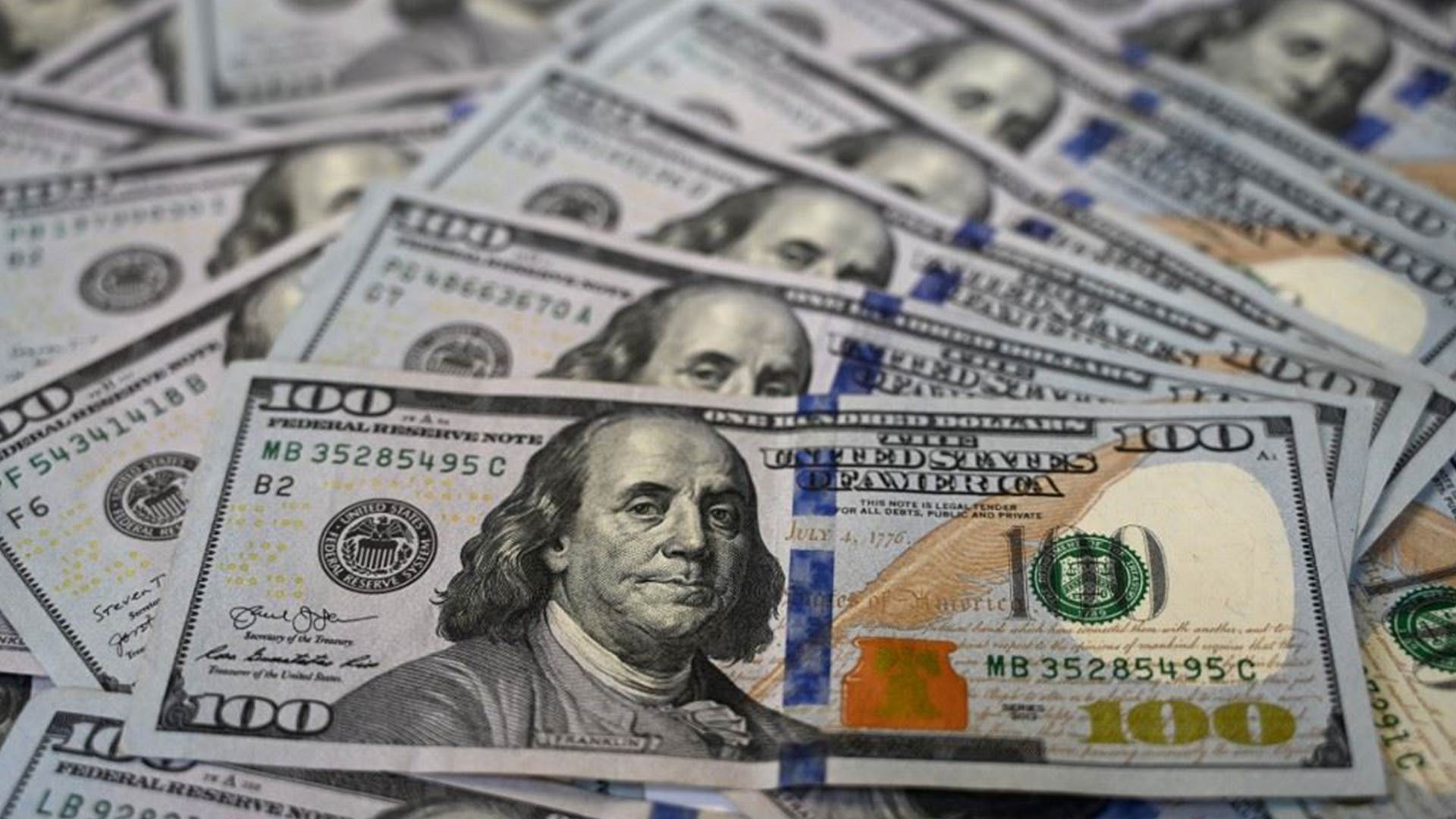 متأثرًا بانخفاض الذهب.. ارتفاع حاد في سعر صرف الدولار اليوم في اربيل في السوق المحلي والبورصة 2 متأثرًا بانخفاض الذهب.. ارتفاع حاد في سعر صرف الدولار اليوم في اربيل في السوق المحلي والبورصة
