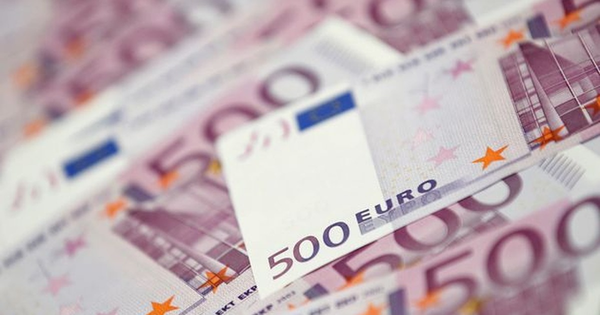 سعر 100 يورو بالدينار الجزائري في السوق السوداء اليوم السبت 28 ديسمبر 2024 تحرك حـذر 2 سعر 100 يورو بالدينار الجزائري في السوق السوداء اليوم السبت 28 ديسمبر 2024 تحرك حـذر