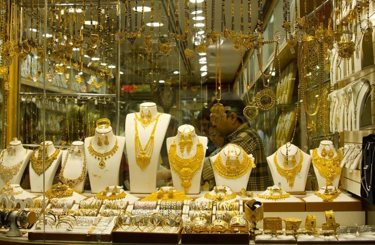 على عكس السوق العالمي.. انخفاض سعر الذهب اليوم الجزائر السبت 28 ديسمبر 2024 في البورصة والسوق 2 على عكس السوق العالمي.. انخفاض سعر الذهب اليوم الجزائر السبت 28 ديسمبر 2024 في البورصة والسوق