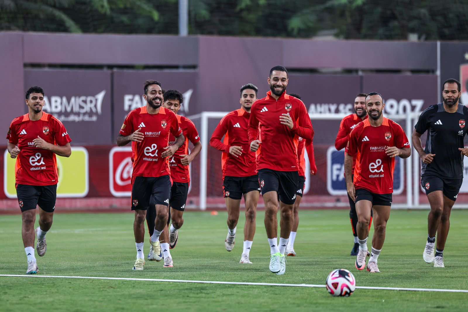 بعثة النادي الأهلي الكاملة للمشاركة في بطولة إنتركونتيننتال مع التشكيل الرسمي 2 بعثة النادي الأهلي الكاملة للمشاركة في بطولة إنتركونتيننتال مع التشكيل الرسمي