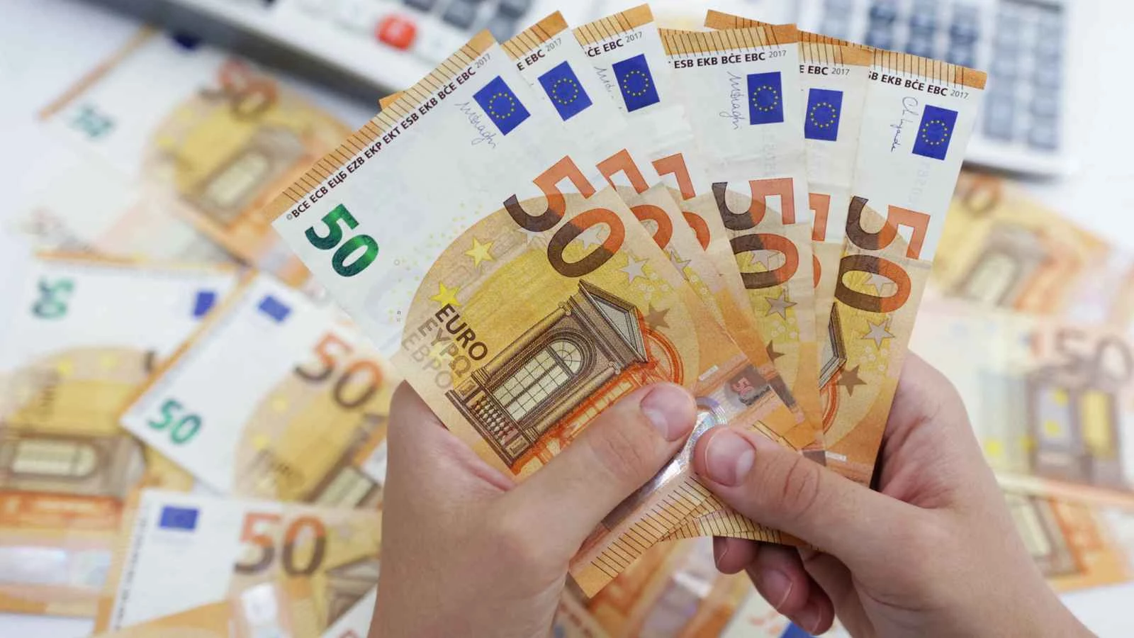 ثبات سعري في سعر الاورو اليوم الجزائر الثلاثاء 31 ديسمبر 2024 في الرسمي وانخفاض في السكوار 2 ثبات سعري في سعر الاورو اليوم الجزائر الثلاثاء 31 ديسمبر 2024 في الرسمي وانخفاض في السكوار