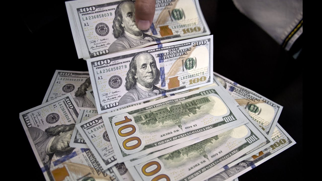 ارتفاع كبير.. سعر ١٠٠ دولار في العراق اليوم في السوق السوداء في بغداد وأربيل الخميس 2 يناير 2025 2 ارتفاع كبير.. سعر ١٠٠ دولار في العراق اليوم في السوق السوداء في بغداد وأربيل الخميس 2 يناير 2025