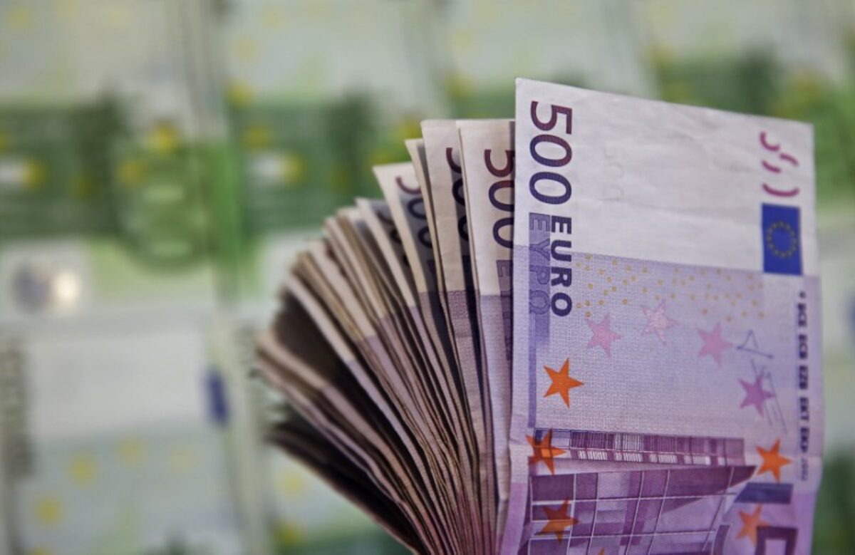 سعر اليورو بالدينار الجزائري اليوم الخميس 2 يناير 2025 هبوط حـاد مع نهاية تعاملات الاسبوع 2 سعر اليورو بالدينار الجزائري اليوم الخميس 2 يناير 2025 هبوط حـاد مع نهاية تعاملات الاسبوع
