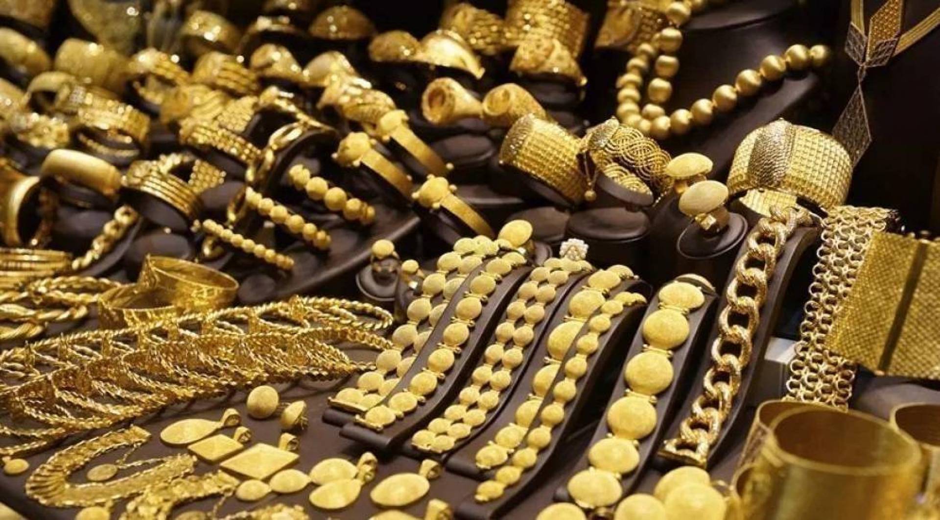 تفاوت في السعر.. سعر مثقال الذهب في العراق عيار 21 في أسواق بغداد وأربيل اليوم السبت 4 يناير 2025 2 تفاوت في السعر.. سعر مثقال الذهب في العراق عيار 21 في أسواق بغداد وأربيل اليوم السبت 4 يناير 2025