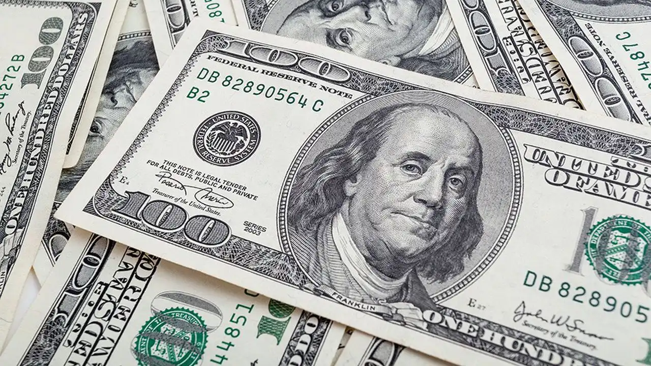 قفزة غير متوقعة.. سعر الدولار اليوم في بغداد واربيل في السوق السوداء الخميس 2 يناير 2025 بيع وشراء 2 قفزة غير متوقعة.. سعر الدولار اليوم في بغداد واربيل في السوق السوداء الخميس 2 يناير 2025 بيع وشراء
