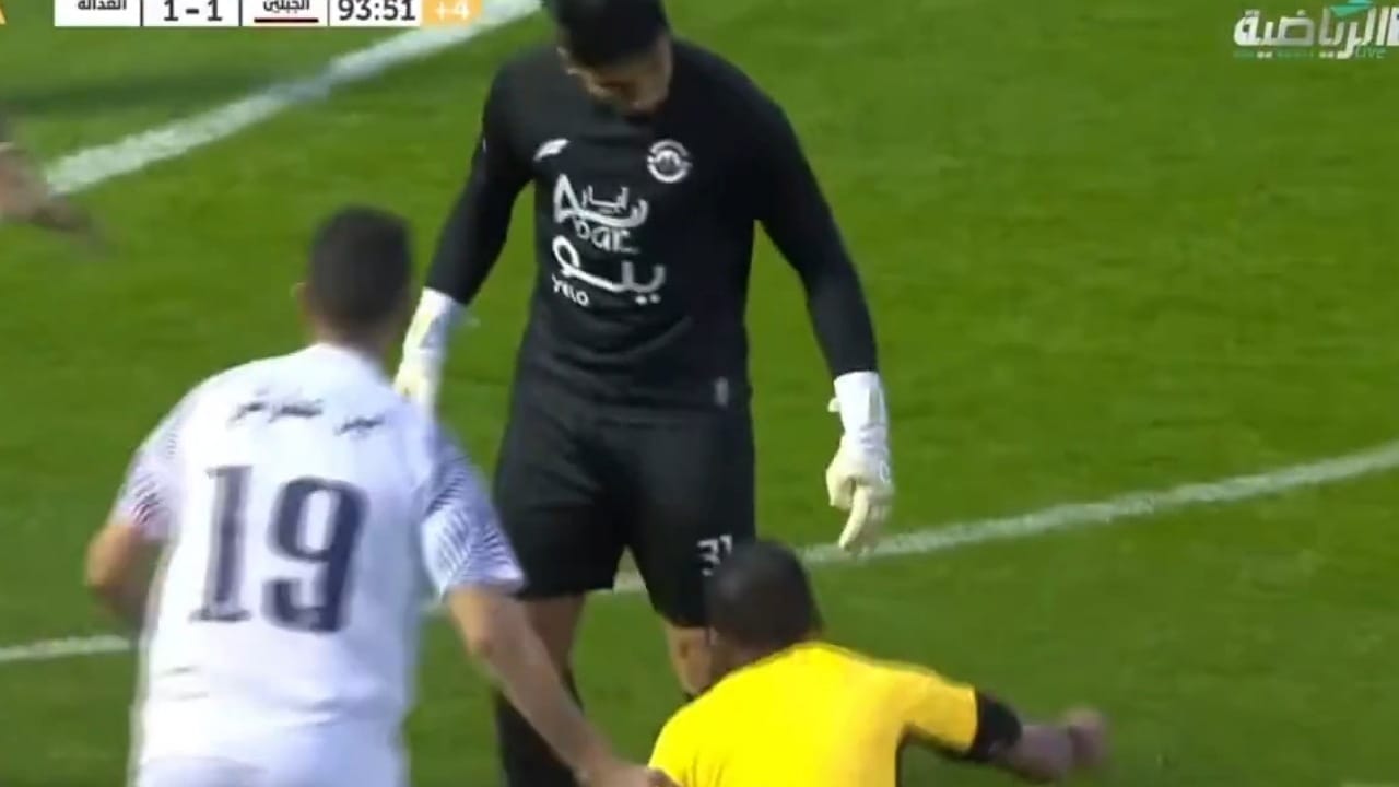 عاجل بيان الاتحاد السعودي في واقعة اعتداء حارس الجبلين على حكم المباراة 2 عاجل بيان الاتحاد السعودي في واقعة اعتداء حارس الجبلين على حكم المباراة