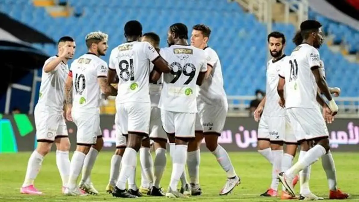 بينهم المدرب دونيس.. 4 غيابات بصفوف الخليج أمام الشباب 2 بينهم المدرب دونيس.. 4 غيابات بصفوف الخليج أمام الشباب