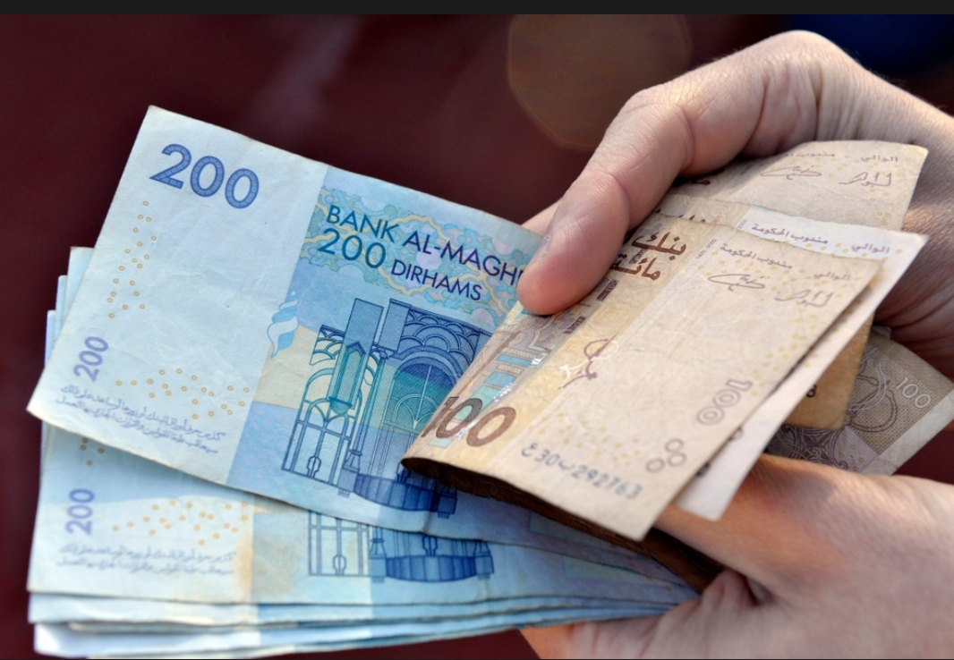 استقرار أم ارتفاع الآن.. سعر الدرهم المغربي اليوم مقابل الأورو والدولار في البيع والشراء مع بدء التعاملات 2 استقرار أم ارتفاع الآن.. سعر الدرهم المغربي اليوم مقابل الأورو والدولار في البيع والشراء مع بدء التعاملات