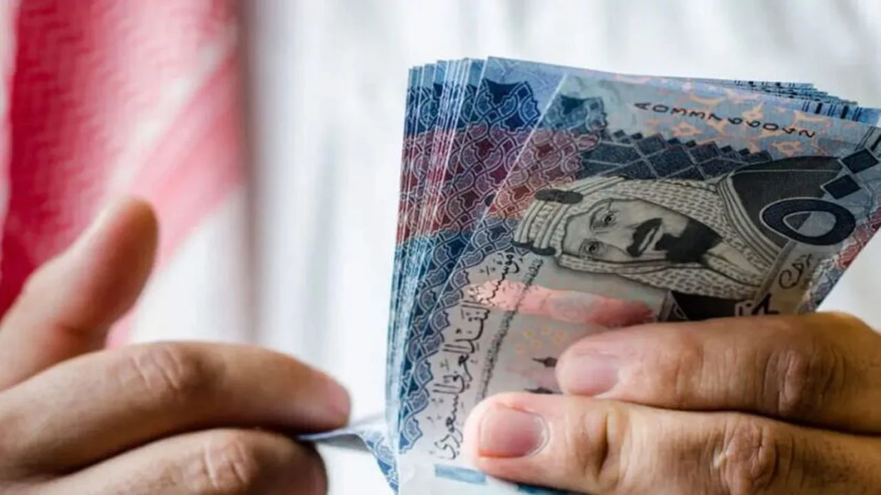 تبكير موعد صرف رواتب المتقاعدين لهذا الشهر وانباء حول زيادة الراتب للقطاعين العسكري والمدني ... التأمينات الاجتماعية توضح التفاصيل 2 تبكير موعد صرف رواتب المتقاعدين لهذا الشهر وانباء حول زيادة الراتب للقطاعين العسكري والمدني … التأمينات الاجتماعية توضح التفاصيل