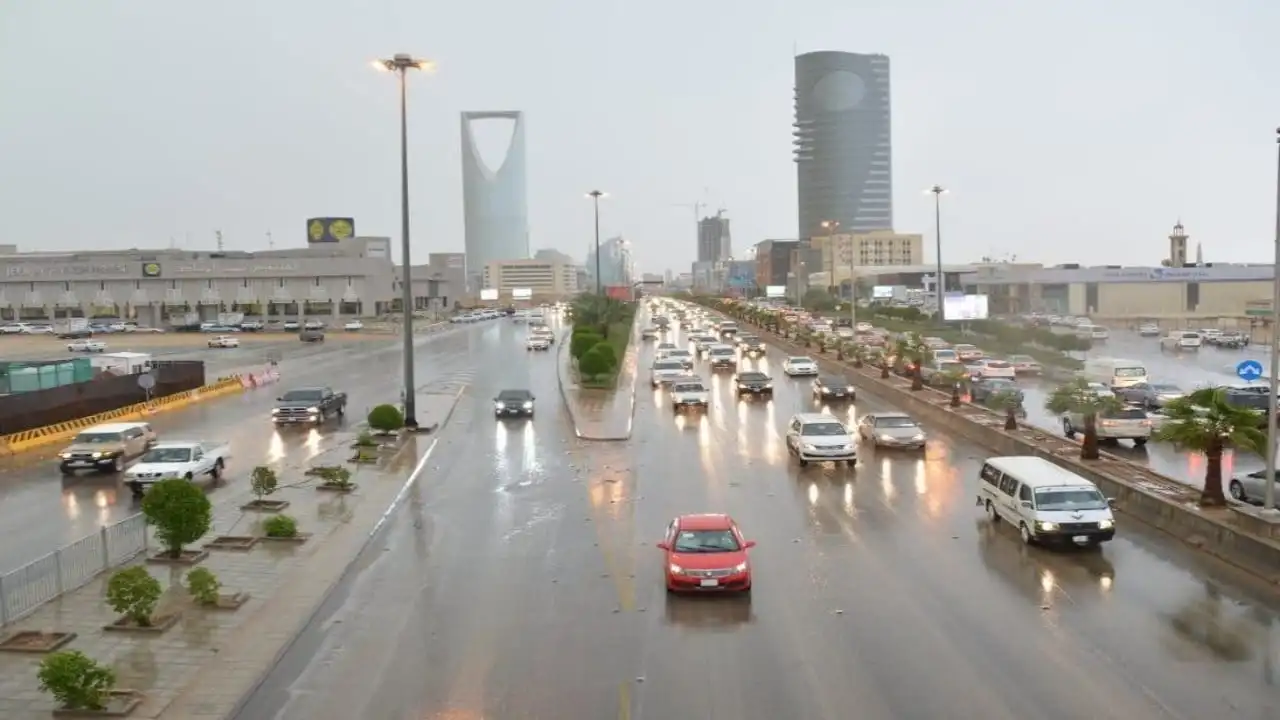 طقس الرياض احتمال عودة الأمطار في المساء وأجواء غائمة جزئيًا 2 طقس الرياض احتمال عودة الأمطار في المساء وأجواء غائمة جزئيًا