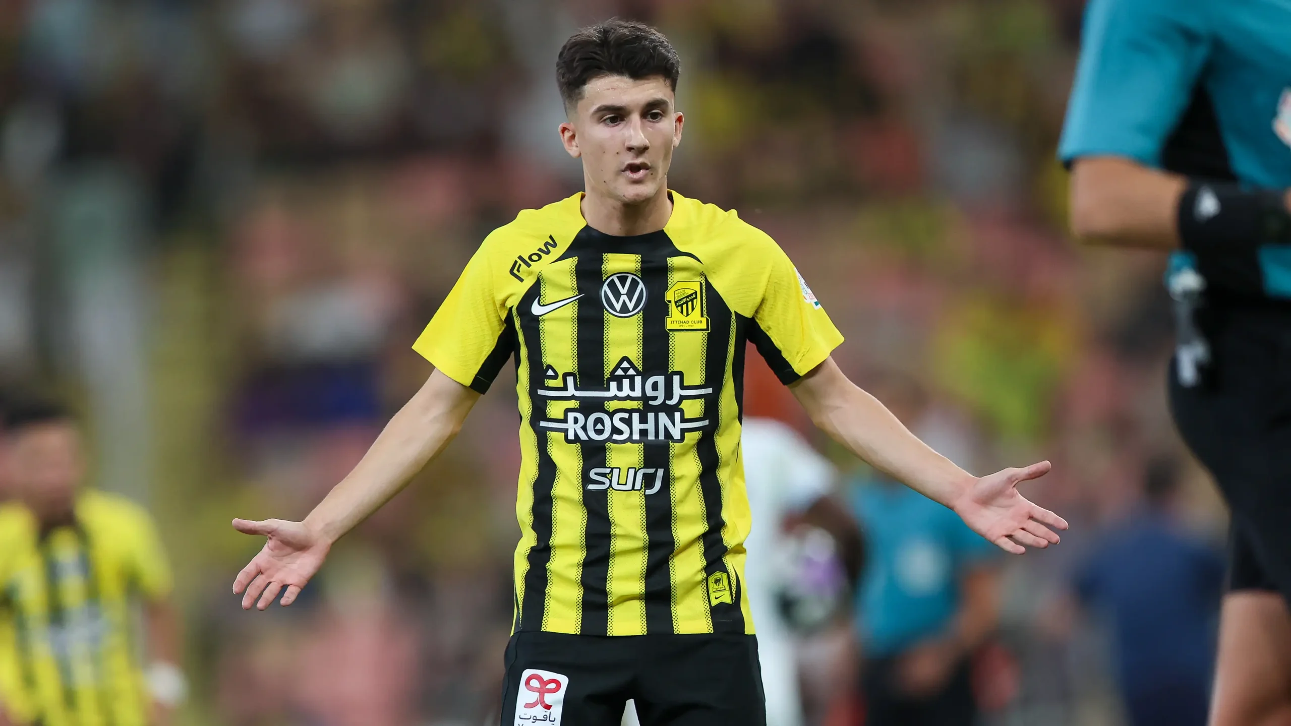 محاولات مكثفة لتجهيز الاتحاد أوناي هيرنانديز لمواجهة الشباب 