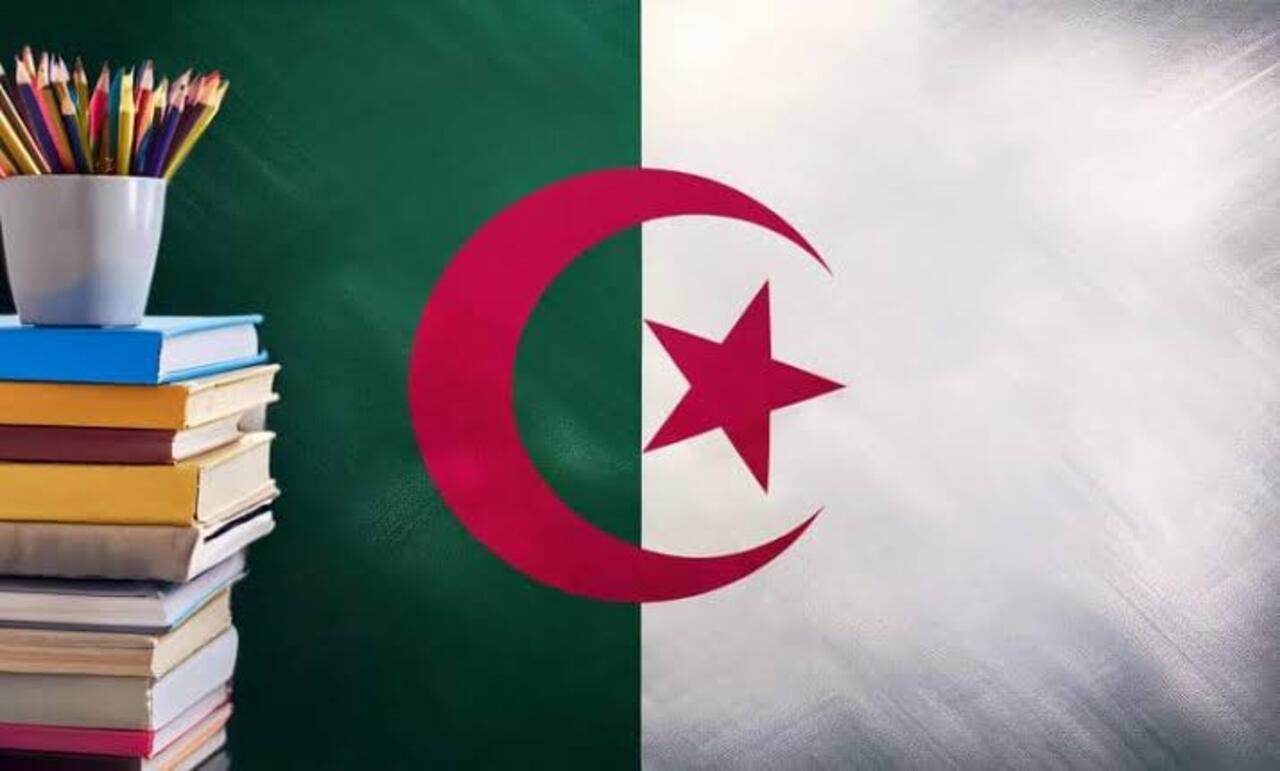 جدول رزنامة العطل المدرسية والرسمية في الجزائر 2025 2 جدول رزنامة العطل المدرسية والرسمية في الجزائر 2025