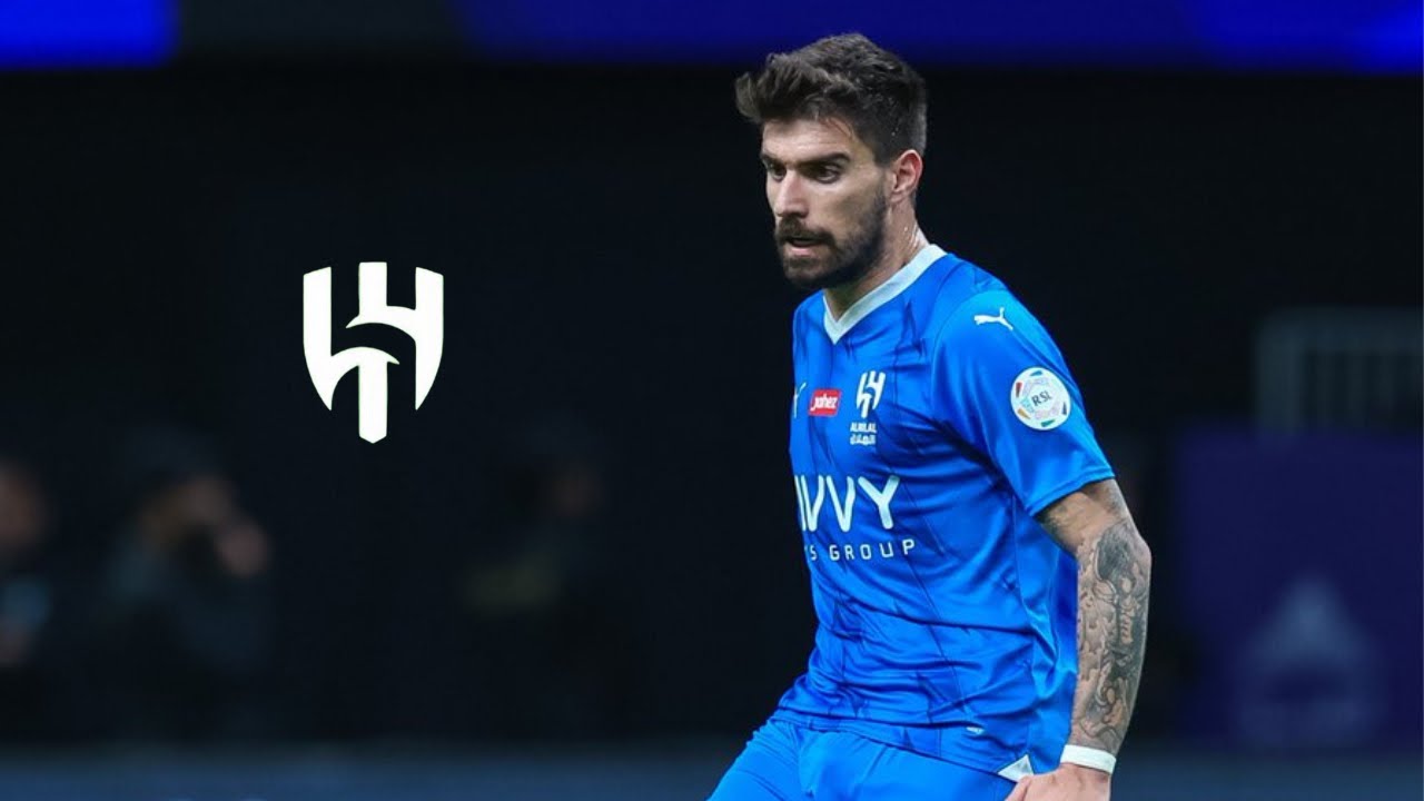روبين نيفيز يعود لتدريبات الهلال استعدادًا لمواجهة النصر ضمن منافسات الجولة 26 من دوري روشن 2025 2 روبين نيفيز يعود لتدريبات الهلال استعدادًا لمواجهة النصر ضمن منافسات الجولة 26 من دوري روشن 2025