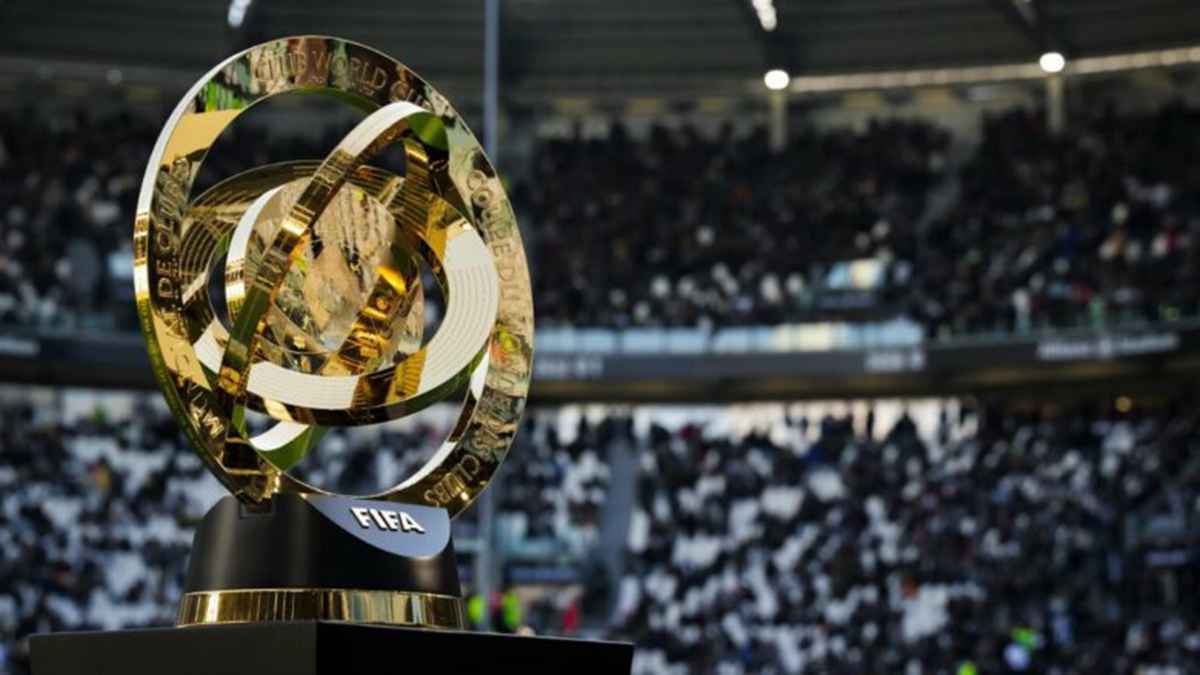 الهلال يعزز دفاعه بنجم الدوري الأنجليزي استعداداً لكأس العالم للأندية 2025 2 الهلال يعزز دفاعه بنجم الدوري الأنجليزي استعداداً لكأس العالم للأندية 2025