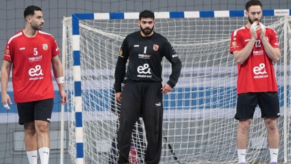 الأهلي يتوج بلقب دوري اليد بعد انتصاره على الزهور 2 الأهلي يتوج بلقب دوري اليد بعد انتصاره على الزهور