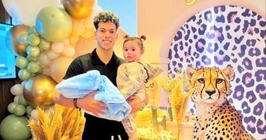إمام عاشور يستقبل نجله الثاني: فهد 2 إمام عاشور يستقبل نجله الثاني: فهد