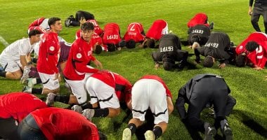 احتفال لاعبي منتخب مصر للناشئين بالتأهل لكأس العالم على أنغام 'بشرة خير' 2 احتفال لاعبي منتخب مصر للناشئين بالتأهل لكأس العالم على أنغام ‘بشرة خير’