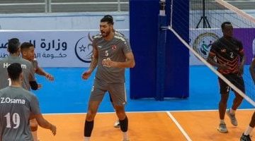 الأهلي يتفوق على نيمو ستارز ويصعد في بطولة أفريقيا للكرة الطائرة