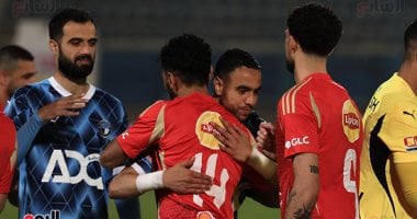 الشيبي يُهدِي بيراميدز هدفاً قاتلاً في شباك الأهلي 2 الشيبي يُهدِي بيراميدز هدفاً قاتلاً في شباك الأهلي