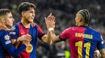 باريس يتفوق برأس رافينيا برشلونة يتغلب على دورتموند في الشوط الأول