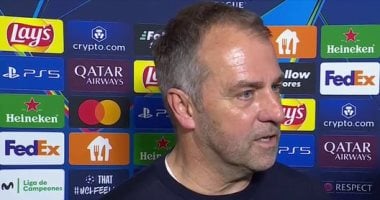برشلونة ودورتموند: فليك يؤكد أن مشوارهما لا يزال مفتوحًا في عالم كرة القدم المجنون 2 برشلونة ودورتموند: فليك يؤكد أن مشوارهما لا يزال مفتوحًا في عالم كرة القدم المجنون