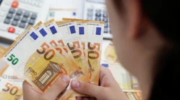 تراجع محدود سعر اليورو مقابل الدينار الجزائري في السوق السوداء والرسمية اليوم