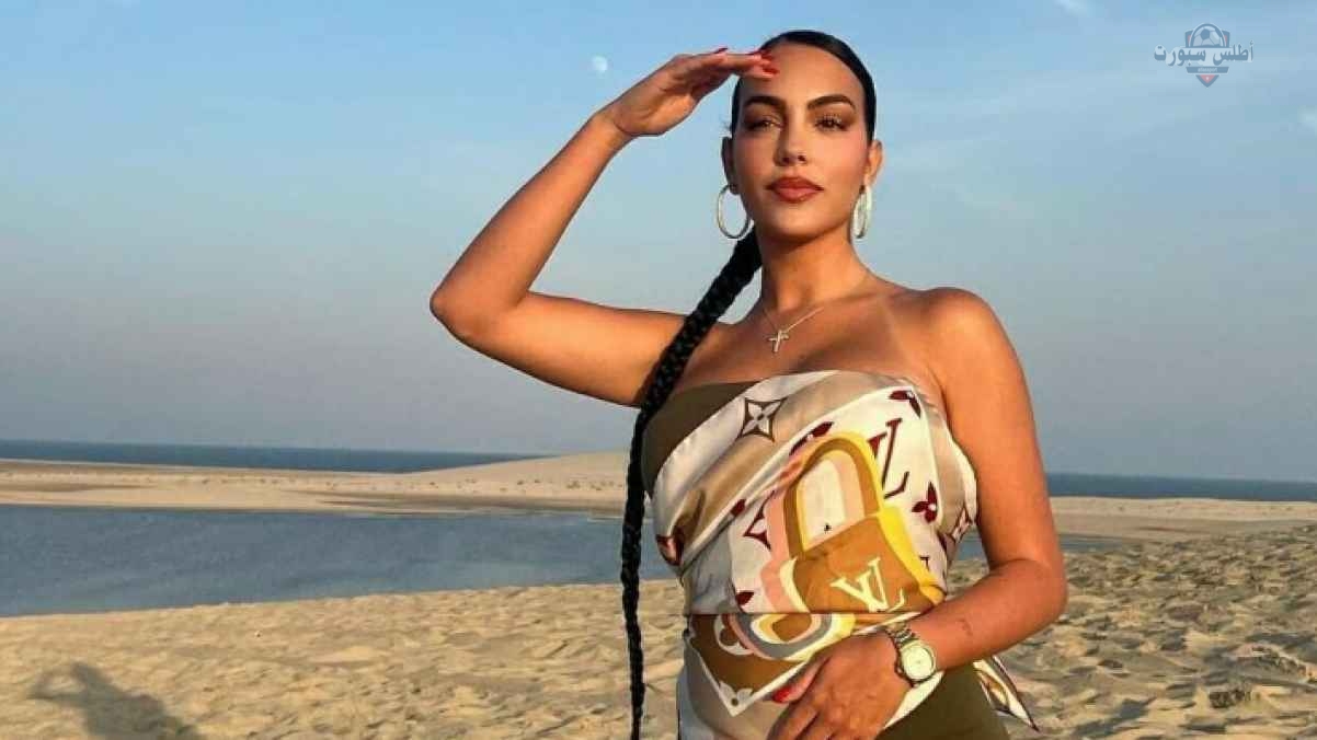 "وابعد عنا الشر آمين" تعليق جورجينا بالعربية يثير تفاعل الجماهير بعد نشر صورة جديدة 2 “وابعد عنا الشر آمين” تعليق جورجينا بالعربية يثير تفاعل الجماهير بعد نشر صورة جديدة