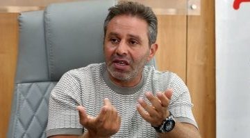 حازم إمام أسطورة الزمالك تحتفل بمرور 50 عامًا من السحر والإنجازات