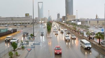 سقوط الأمطار والبرد يؤثر على 10 مناطق بالسعودية اليوم السبت