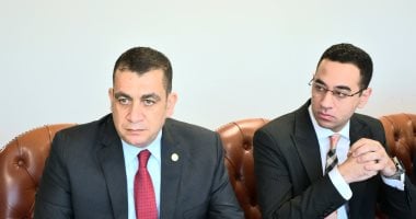 عمر الحداد يدشن حمام سباحة نصف أولمبي جديد في مركز الجزيرة 2 عمر الحداد يدشن حمام سباحة نصف أولمبي جديد في مركز الجزيرة