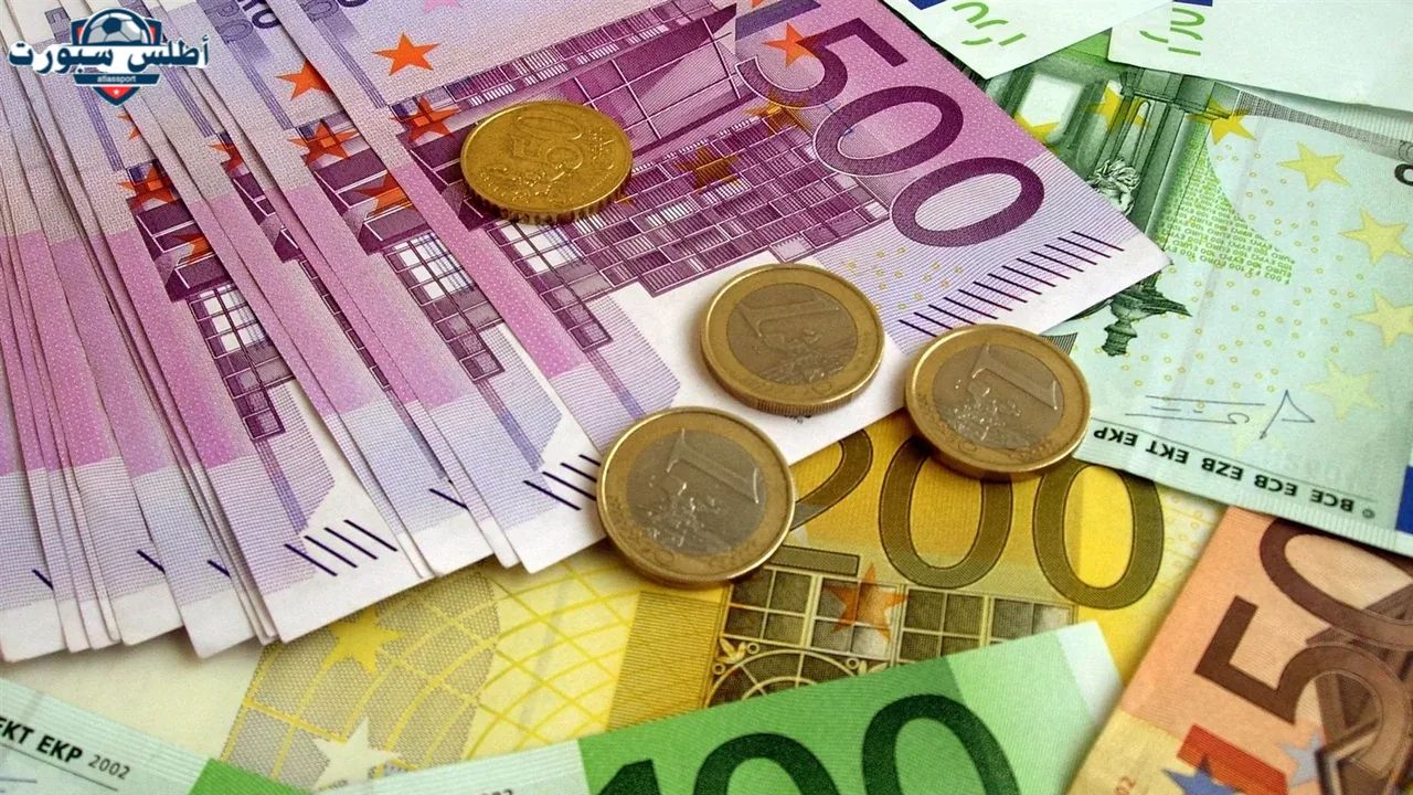 قفزة كبيرة .. سعر اليورو مقابل الدينار الجزائري اليوم في السوق الرسمية والسكوار يفوق التوقعات 2 قفزة كبيرة .. سعر اليورو مقابل الدينار الجزائري اليوم في السوق الرسمية والسكوار يفوق التوقعات