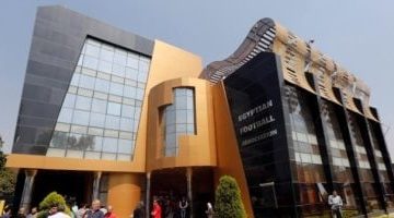 اتحاد الكرة يدرس خيارات استئناف الدوري واحتمالية مشاركة فريق سوداني