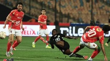 الأهلي يظل في القمة بعد نتائج مباريات السبت