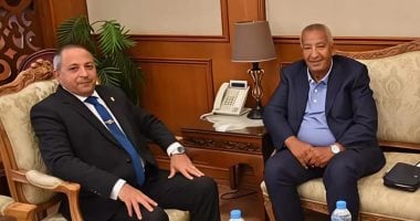 البرلمان المصري يسعى لإعادة كامل أبو على عن استقالته 2 البرلمان المصري يسعى لإعادة كامل أبو على عن استقالته