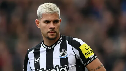 نجم الدوري الإنجليزي يشعل المنافسة بين الهلال والاتحاد 2 نجم الدوري الإنجليزي يشعل المنافسة بين الهلال والاتحاد