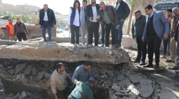 جهود عاجلة لإصلاح كسر خط المياه في هضبة الأهرام وإعادة الخدمات للمناطق المتضررة