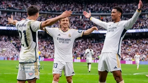 قبل كأس العالم للأندية.. ريال مدريد يُشعل سوق الانتقالات بصفقات مدوية 2 قبل كأس العالم للأندية.. ريال مدريد يُشعل سوق الانتقالات بصفقات مدوية