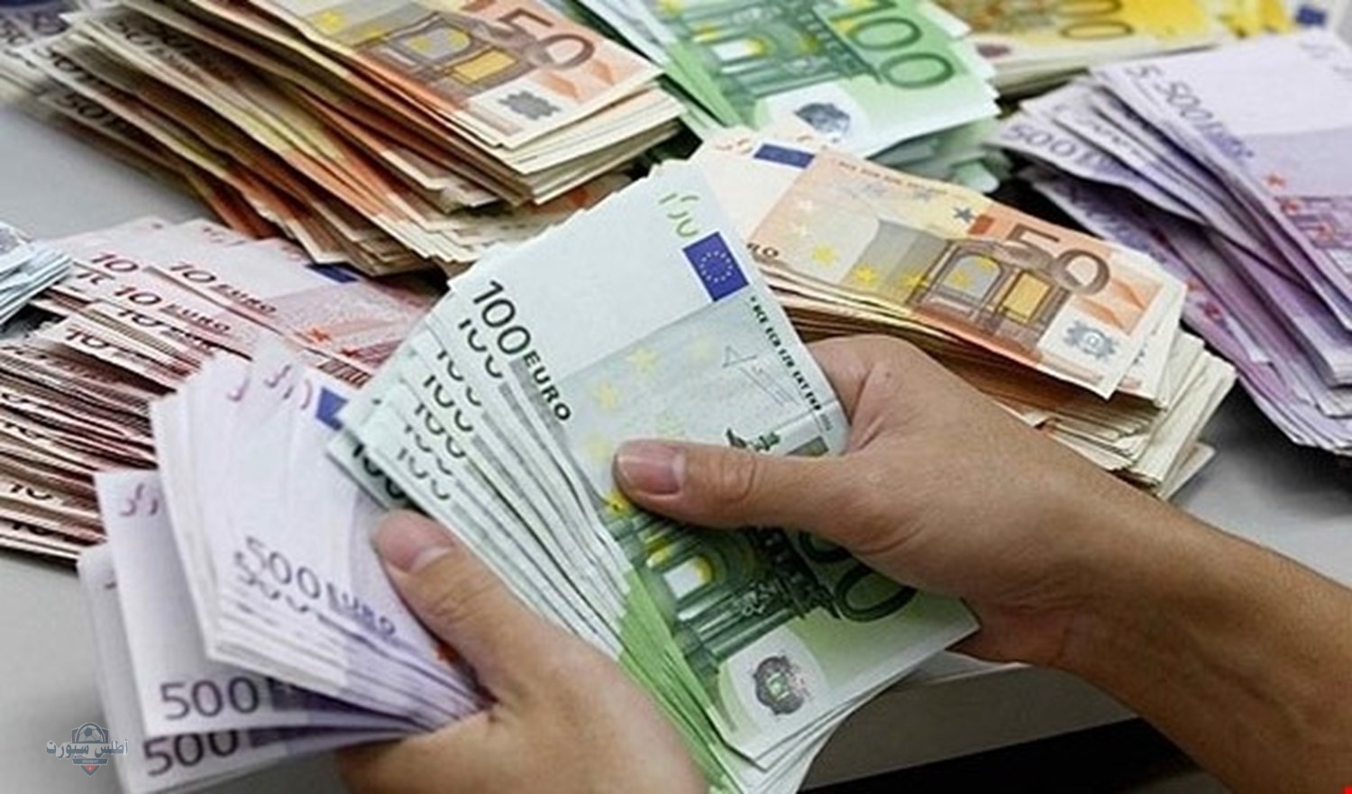 تفاوت سعري.. سعر اليورو مقابل الدينار الجزائري اليوم في الشراء والبيع بالسوقين الحر والرسمي 2 تفاوت سعري.. سعر اليورو مقابل الدينار الجزائري اليوم في الشراء والبيع بالسوقين الحر والرسمي