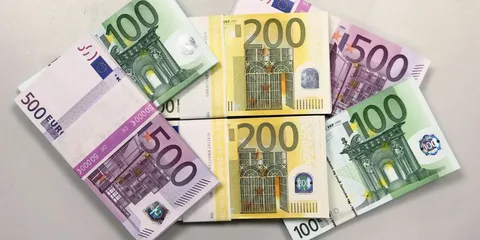 سعر اليورو مقابل الجنيه المصري يوم الأربعاء الموافق 21 مايو 2025 في البنوك المصرية 2 سعر اليورو مقابل الجنيه المصري يوم الأربعاء الموافق 21 مايو 2025 في البنوك المصرية