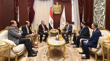 كشف النقاب عن البطولات العربية والأفريقية للترايثلون بحضور وزير الرياضة
