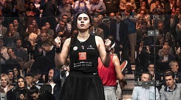 نور الشربيني تتألق وتتأهل لمواجهة هانيا الحمامي في نهائي بطولة العالم للاسكواش